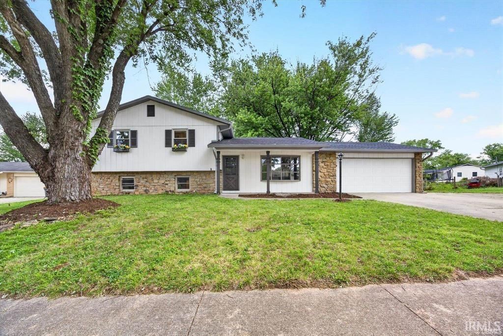 Photo of 720 S Westwood Drive, Bloomington, IN 47403 (MLS # 202618671)