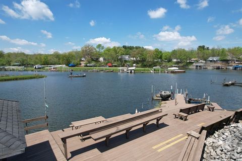 Tiny photo for 2412 N West Shafer Drive, Monticello, IN 47960 (MLS # 202610018)