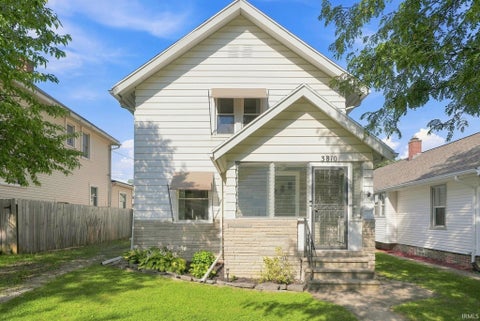 Photo of 3810 Arlington Avenue, Fort Wayne, IN 46807 (MLS # 202636615)