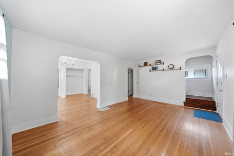 Tiny photo for 3810 Arlington Avenue, Fort Wayne, IN 46807 (MLS # 202636615)