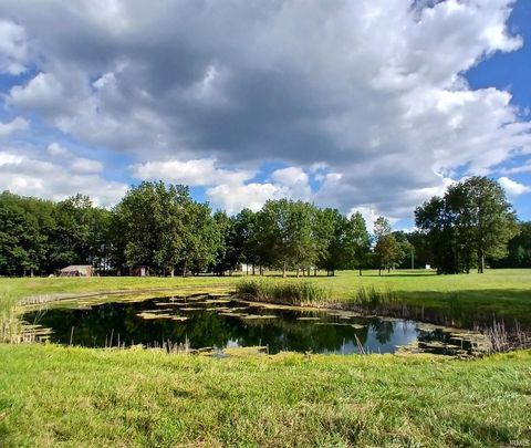 Tiny photo for 148 W 600 S Road, Rochester, IN 46947 (MLS # 202534458)