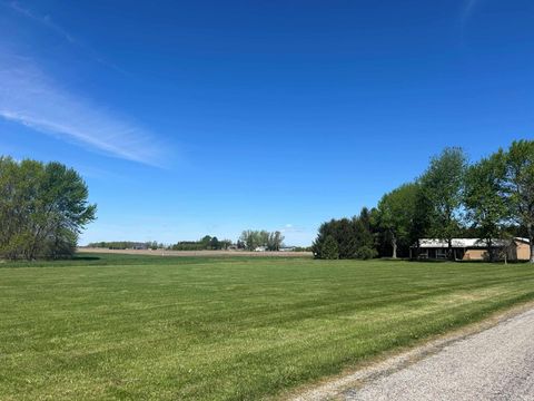 Tiny photo for 6887 N County Road 100 E, Lucerne, IN 46950 (MLS # 202614262)
