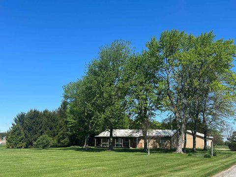 Tiny photo for 6887 N County Road 100 E, Lucerne, IN 46950 (MLS # 202614262)