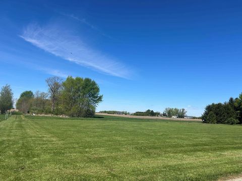 Tiny photo for 6887 N County Road 100 E, Lucerne, IN 46950 (MLS # 202614262)