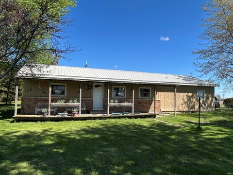 Photo of 6887 N County Road 100 E, Lucerne, IN 46950 (MLS # 202614262)