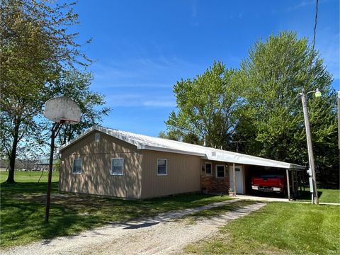 Tiny photo for 6887 N County Road 100 E, Lucerne, IN 46950 (MLS # 202614262)