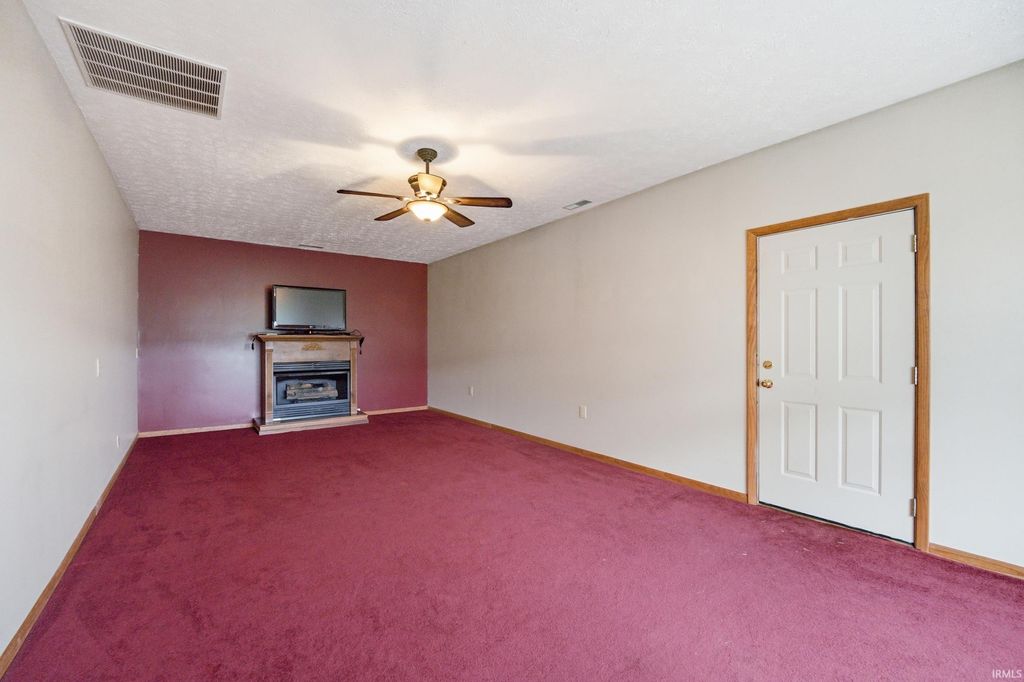 Photo of 4236 S County Line Road East Road, Mulberry, IN 46058 (MLS # 202624832)