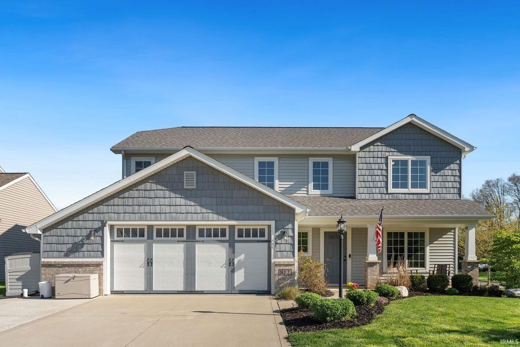 Photo of 812 Crimson Cove, Fort Wayne, IN 46845 (MLS # 202614591)