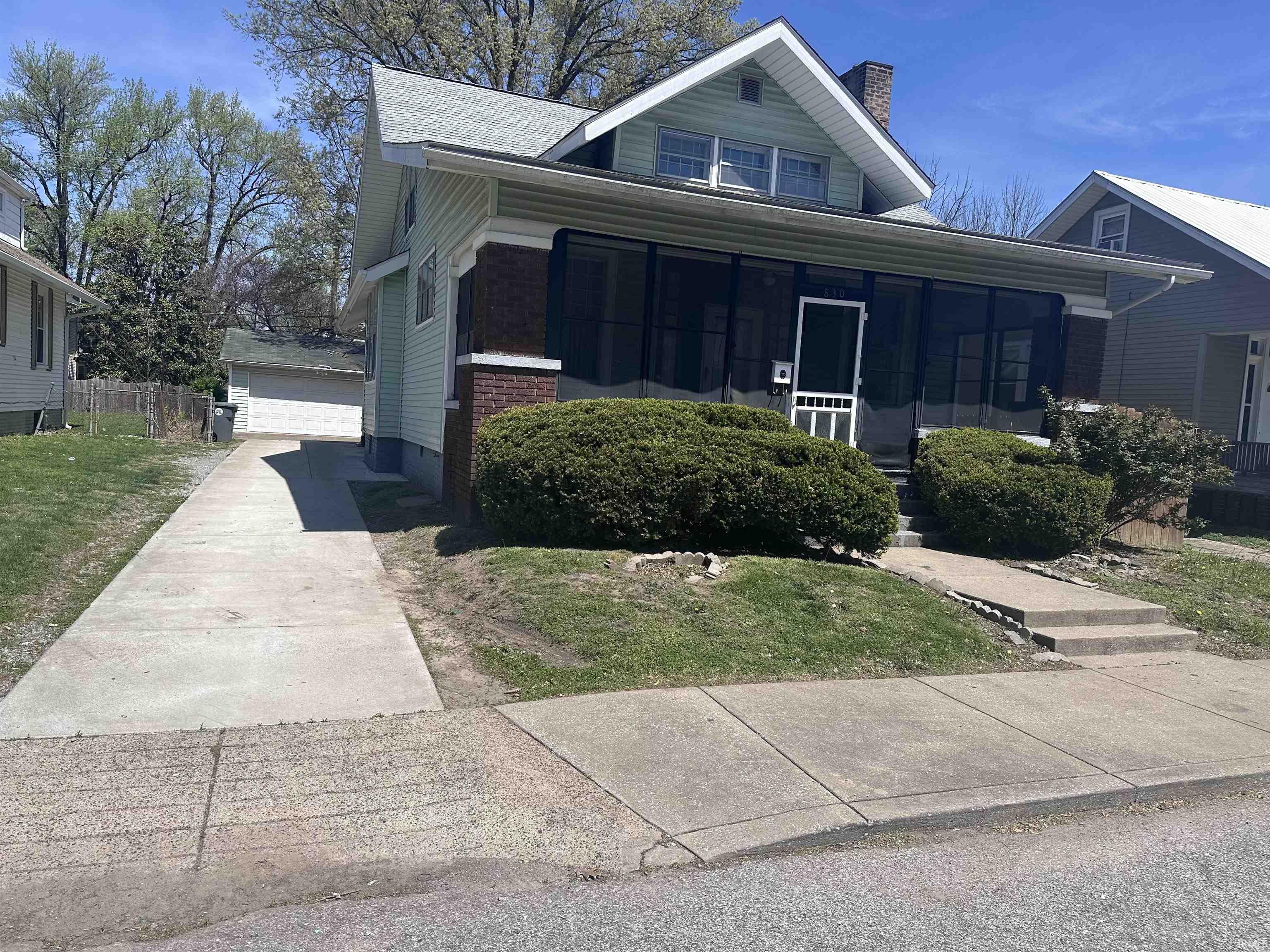 830 E Blackford Avenue
