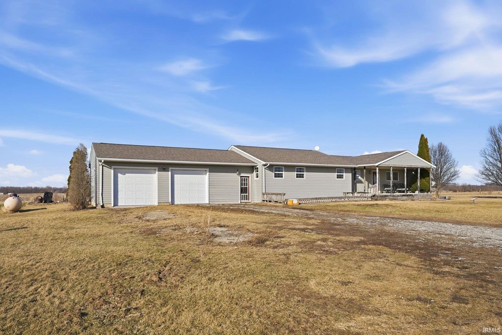 Photo of 372 E 1150 S, Kokomo, IN 46901 (MLS # 202606139)