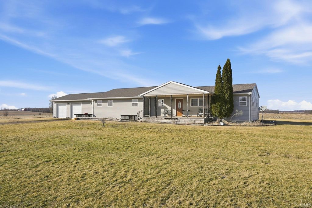 Photo of 372 E 1150 S, Kokomo, IN 46901 (MLS # 202606139)