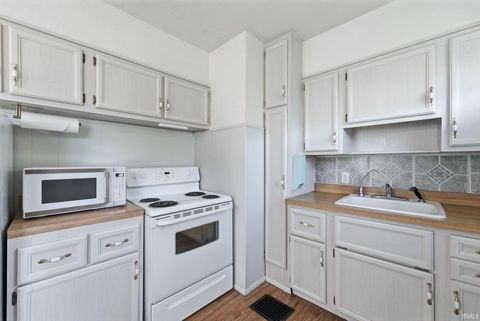 Tiny photo for 2210 S Pershing Drive, Muncie, IN 47302 (MLS # 202623302)