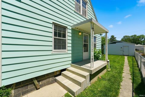 Tiny photo for 2210 S Pershing Drive, Muncie, IN 47302 (MLS # 202623302)