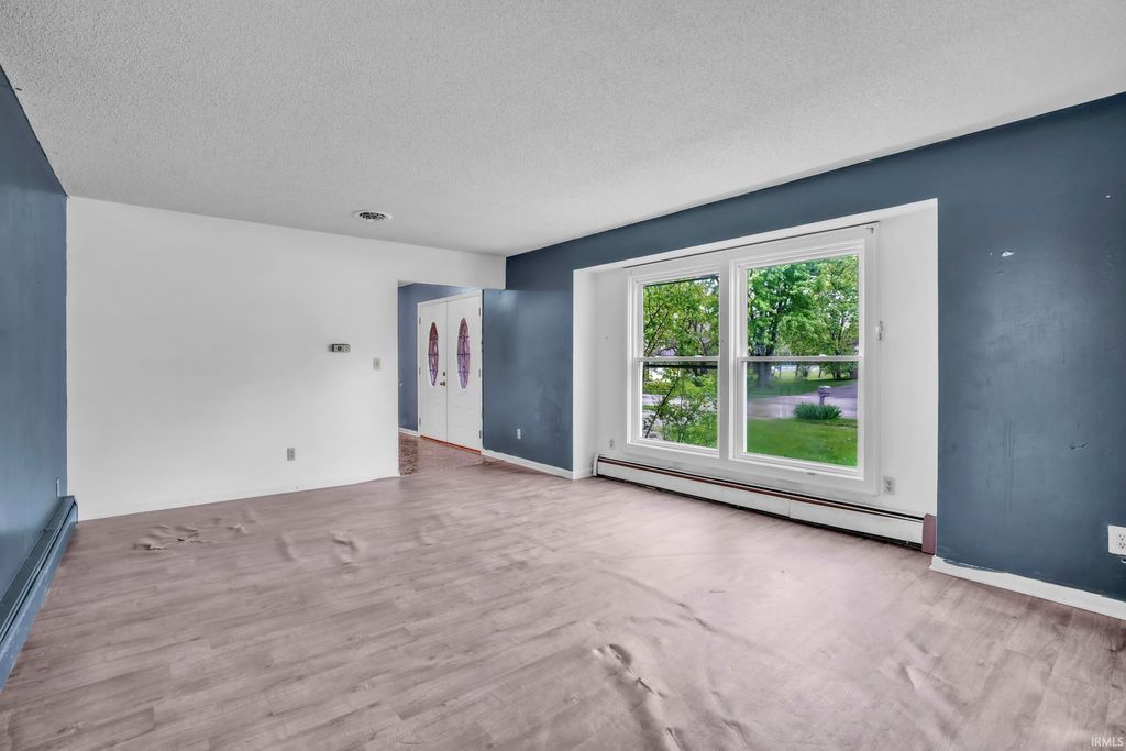 Photo of 11122 Shalimar Drive, Fort Wayne, IN 46845 (MLS # 202617766)