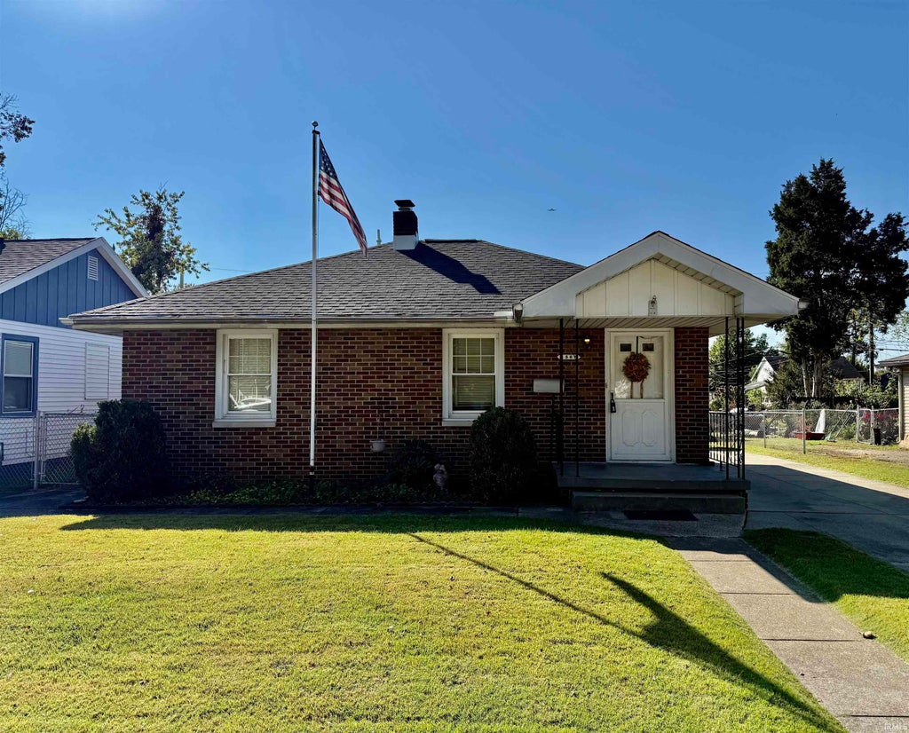 Photo of 1567 Herndon Drive, Evansville, IN 47711 (MLS # 202643642)