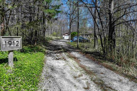 Tiny photo for 1912 S Orman Lane, Bloomfield, IN 47424 (MLS # 202612354)
