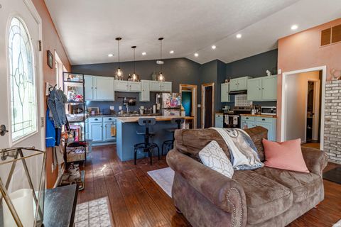 Tiny photo for 1912 S Orman Lane, Bloomfield, IN 47424 (MLS # 202612354)