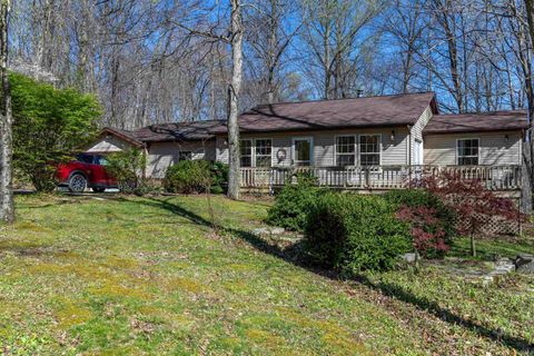 Photo of 1912 S Orman Lane, Bloomfield, IN 47424 (MLS # 202612354)