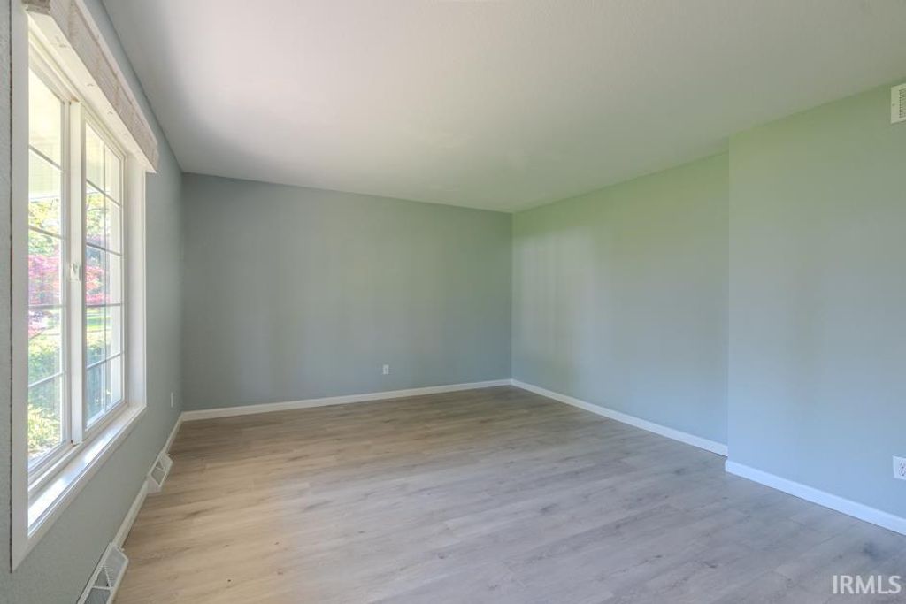 Photo of 4614 Willard Drive, Fort Wayne, IN 46815 (MLS # 202616864)