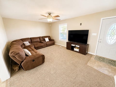 Tiny photo for 1114 N Franklin Street, Garrett, IN 46738 (MLS # 202635324)