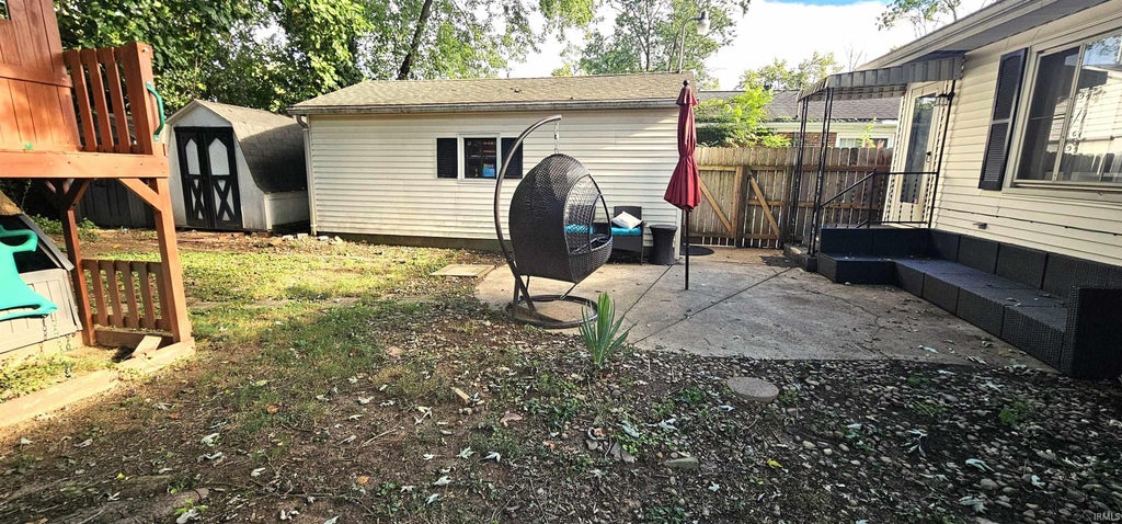 Photo of 1807 N Saint James Boulevard, Evansville, IN 47711 (MLS # 202631444)