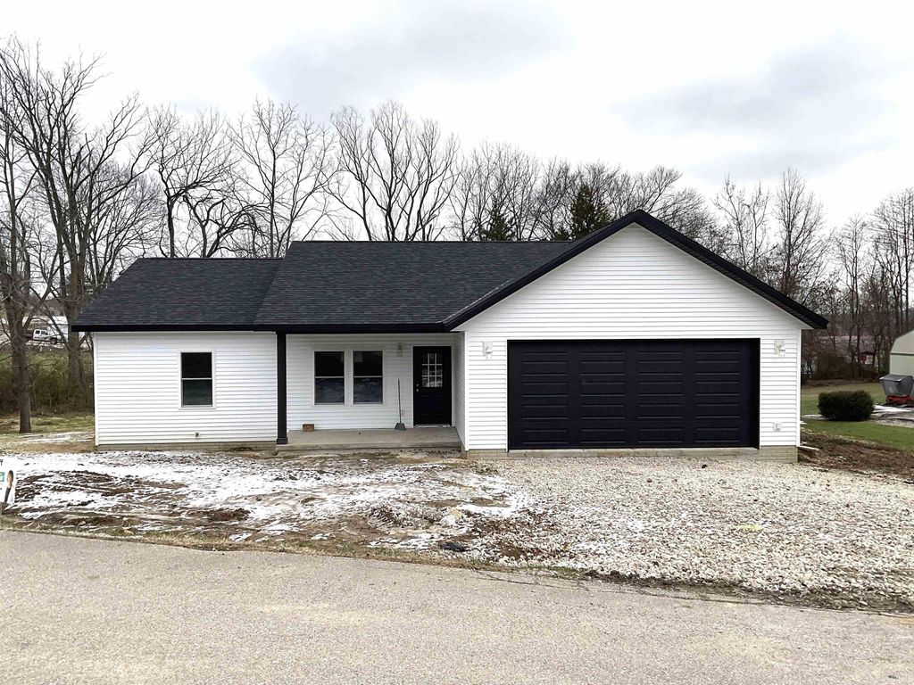 Photo of 32 Ashley Street, Spencer, IN 47460 (MLS # 202544248)