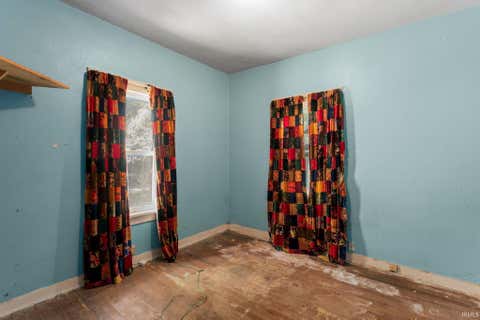 Tiny photo for 1617 E Bowman Street, South Bend, IN 46613 (MLS # 202635283)