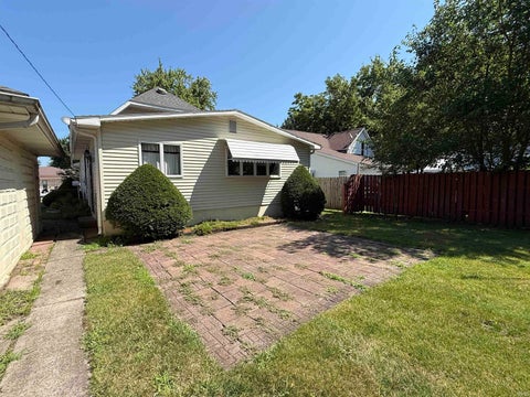 Tiny photo for 215 E Lyman Street, Francesville, IN 47946 (MLS # 202636340)