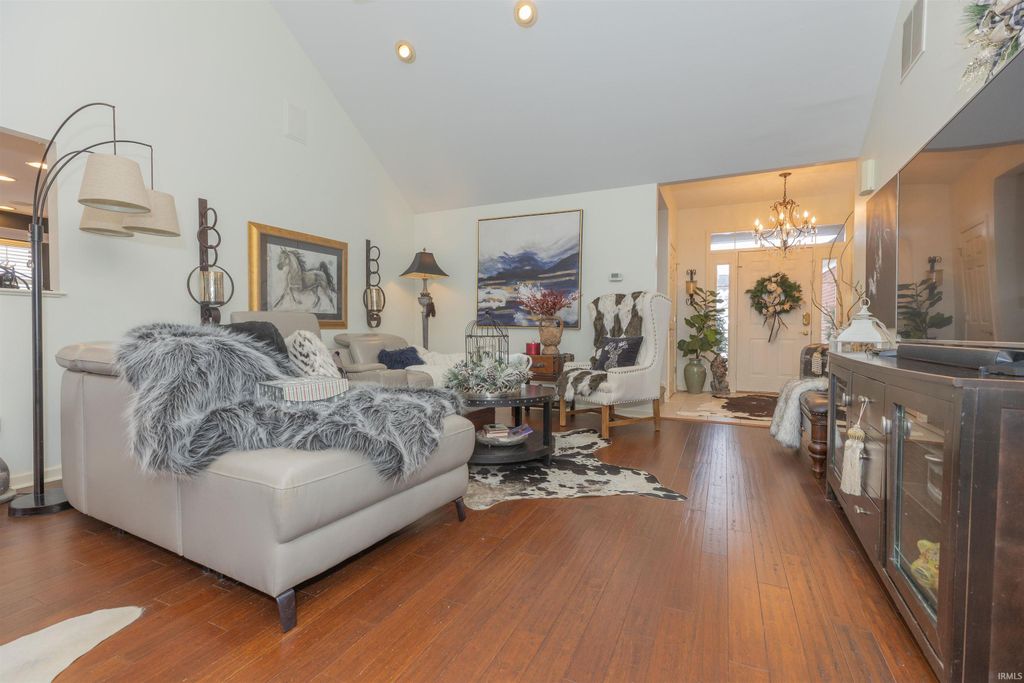 Photo of 2904 Laura Lynn Lane, Newburgh, IN 47630 (MLS # 202548262)