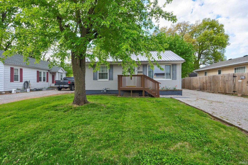 Photo of 2013 Margybeth Avenue, Evansville, IN 47714 (MLS # 202612878)