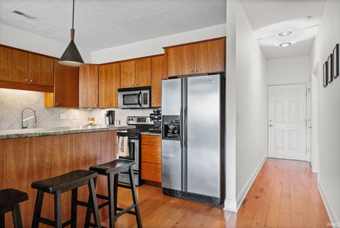 Tiny photo for 225 N 2nd Street #3B, Lafayette, IN 47901 (MLS # 202618618)
