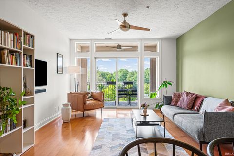 Tiny photo for 225 N 2nd Street #3B, Lafayette, IN 47901 (MLS # 202618618)