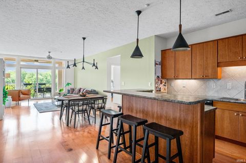 Tiny photo for 225 N 2nd Street #3B, Lafayette, IN 47901 (MLS # 202618618)