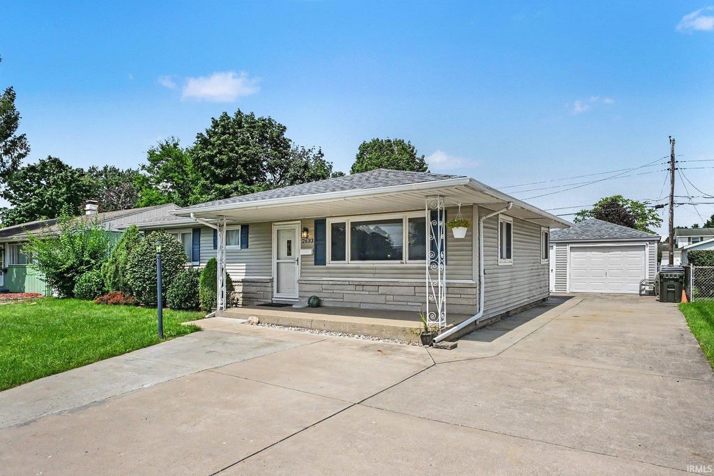 Photo of 2633 Edison Road, South Bend, IN 46615 (MLS # 202634055)