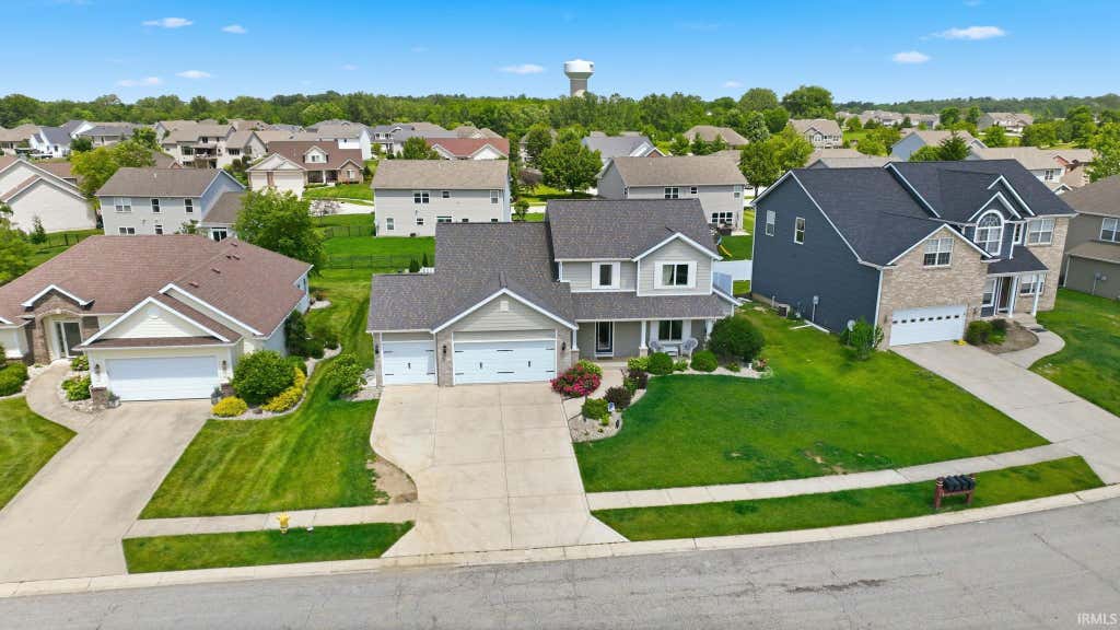 Photo of 11019 Barrymore Run, Roanoke, IN 46783 (MLS # 202626323)