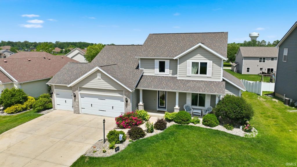 Photo of 11019 Barrymore Run, Roanoke, IN 46783 (MLS # 202626323)