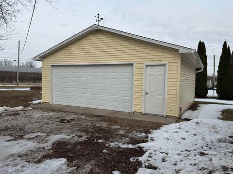 Tiny photo for 2112 W 6th Street, Marion, IN 46953 (MLS # 202604689)