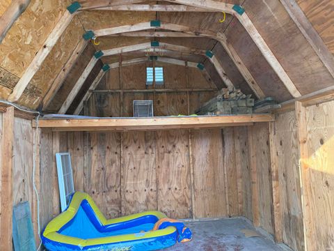 Tiny photo for 2112 W 6th Street, Marion, IN 46953 (MLS # 202604689)