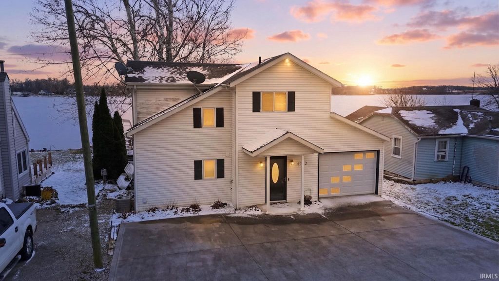 Photo of 6722 E McGuire Road, Churubusco, IN 46723 (MLS # 202608795)
