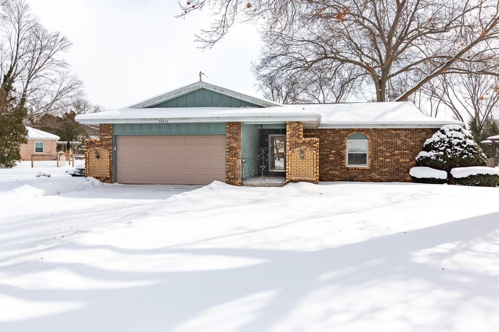 Photo of 56044 Wynnewood Drive, Osceola, IN 46561 (MLS # 202602937)
