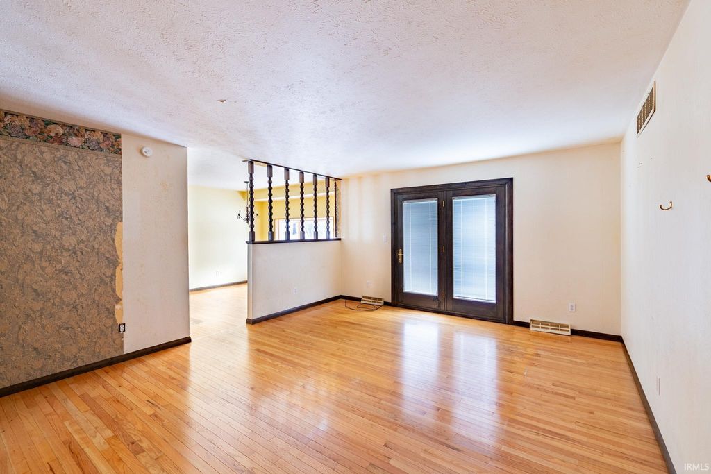 Photo of 56044 Wynnewood Drive, Osceola, IN 46561 (MLS # 202602937)