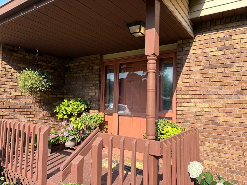 Photo of 17633 Cobblestone Court, South Bend, IN 46635 (MLS # 202541677)