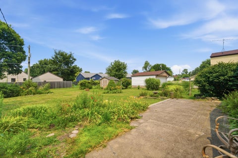 Tiny photo for 406 W 5th Street, Brookston, IN 47923 (MLS # 202628796)
