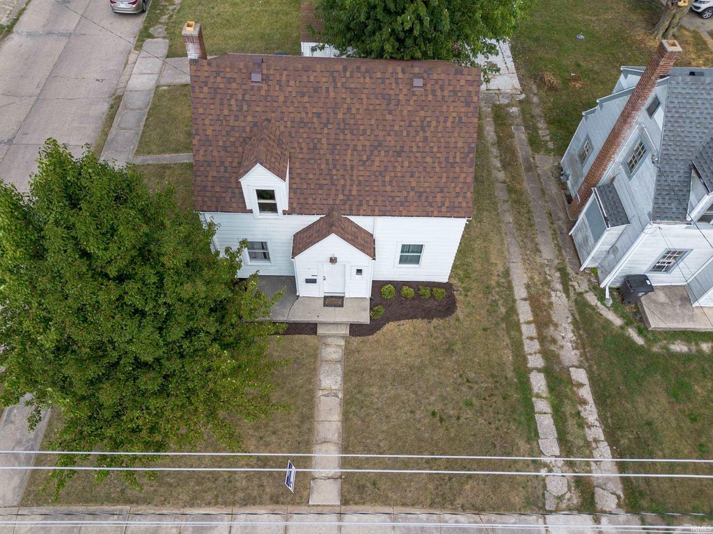 Photo of 1415 Baxter Street, Fort Wayne, IN 46806 (MLS # 202540003)