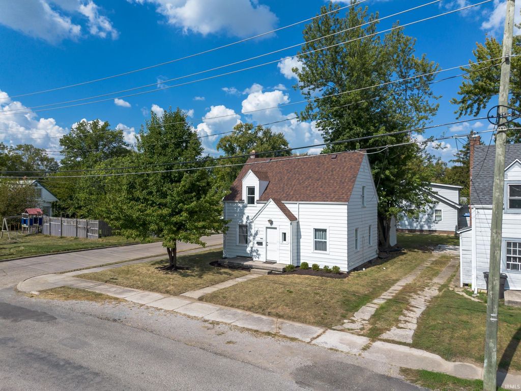 Photo of 1415 Baxter Street, Fort Wayne, IN 46806 (MLS # 202540003)