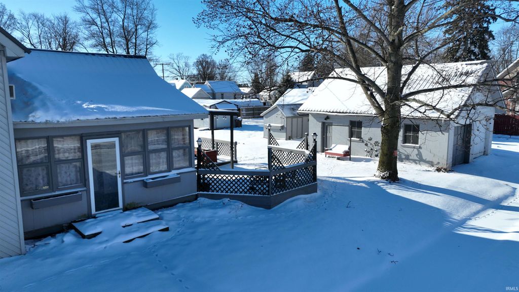Photo of 602 Maple Street, Monticello, IN 47960 (MLS # 202549037)