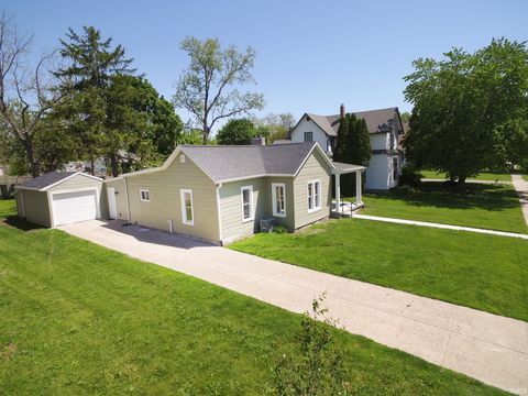 Tiny photo for 402 E 3Rd Street, Brookston, IN 47923 (MLS # 202617327)