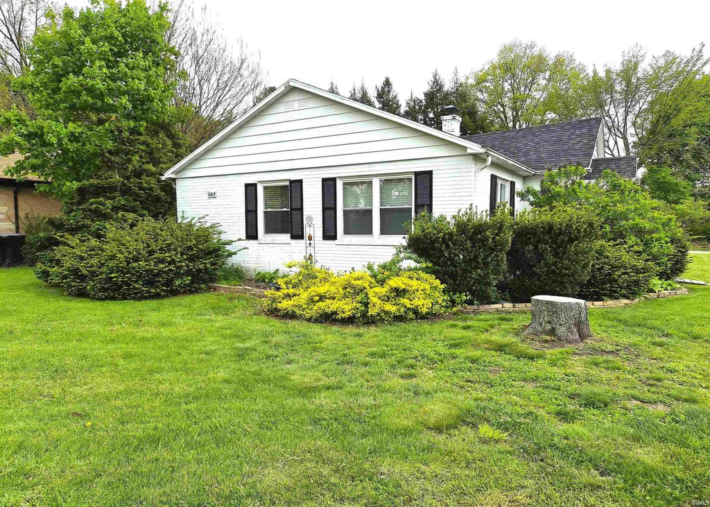 Photo of 1004 E Woodside Street, South Bend, IN 46614 (MLS # 202616343)
