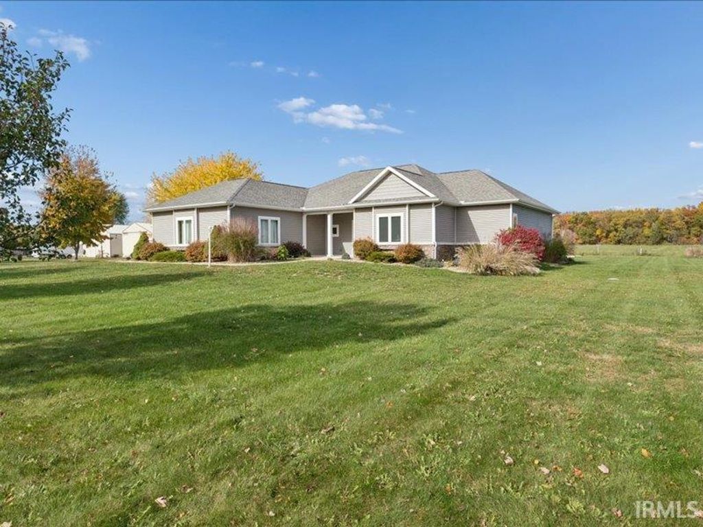 Photo of 29671 County Road 4, Elkhart, IN 46514 (MLS # 202543917)