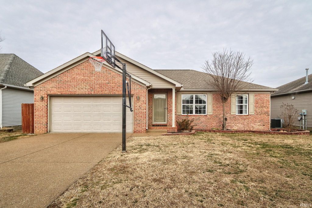 Photo of 4610 Erinwood Court, Evansville, IN 47725 (MLS # 202602533)